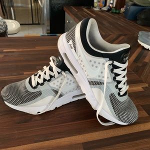 Nike shoes only worn a couple times